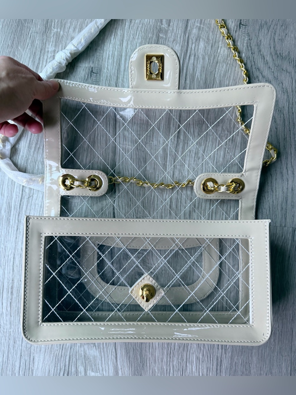 FULL SET Brand NEW Chanel Transparent Bag w
Beige Patent Leather & Gold Hardware - Picture 11 of 15